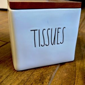 Rae Dunn tissue box cover